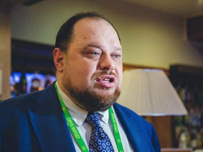 Зеленский присвоил Стефанчуку дипломатический ранг посла