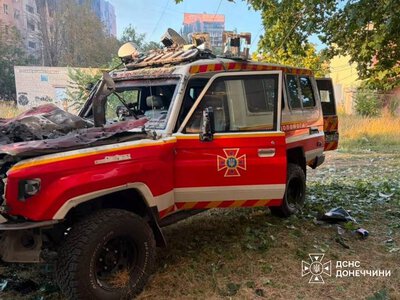 В Краматорске российский FPV атаковал спасателей, которые тушили пожар после авиаудара