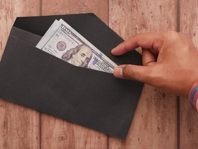 НБУ установил новый официальный курс доллара и евро на 27 августа