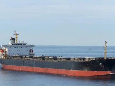 Украинские удары по НПЗ срезали экспорт российской нефти: Индия сокращает закупки