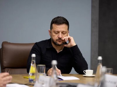 Зеленский собрал совещание по вопросам безопасности и поручил усилить оборону Запорожья и ключевых направлений