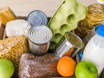 Украинцам раздают бесплатные продуктовые наборы: как получить