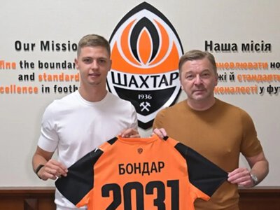 Официально. Шахтер продлил контракт с Валерием Бондарем