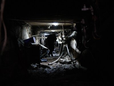  Подвалы похожи на шахты: жители аварийного дома в Астане показали мрачный быт 