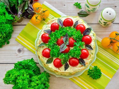 Кабачковий торт із помідорами та сиром: сезонна закуска, яку можна подати навіть гостям