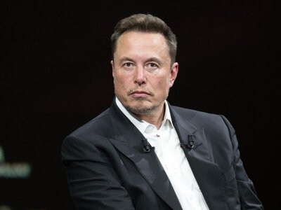 Заслуживает уважения: политолог объяснил решение Зеленского наградить Илона Маска