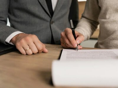 Можно ли получить наследство на оккупированной территории: нотариус отказал, что решил суд