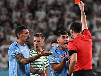 Прямая красная! Малиновского удалили уже на 13-й минуте матча Лиги Европы