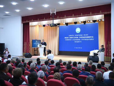 Марат Султангазиев отчитался перед жителями Райымбекского района