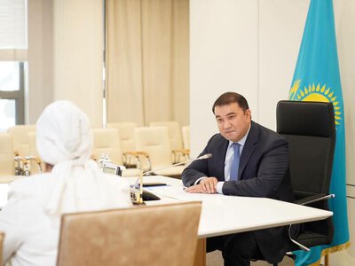 ТҮРКІСТАН ОБЛЫСЫНЫҢ ТҰРҒЫНДАРЫ ӨҢІР БАСШЫСЫНА ӨЗЕКТІ МӘСЕЛЕЛЕРІН ТІКЕЛЕЙ ЖЕТКІЗДІ