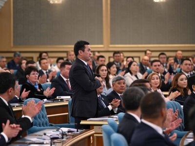 Без неожиданностей, но с фальстартом: как начал работу новый парламент Казахстана