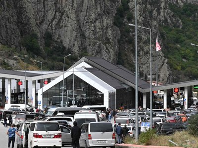  Россияне массово выезжают в Грузию из-за страха новой мобилизации – Politico 