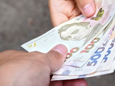 Части украинцев выдадут по 10 тысяч гривен: как получить денежную помощь