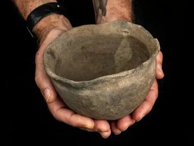 Археологи обнаружили 400-летний глиняный горшок: что их удивило