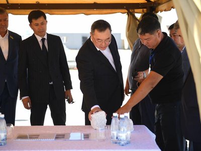 Аким Алматинской области посетил предприятия Уйгурского района