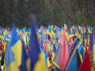 Вечная благодарность всем украинским героям: Зеленский почтил память погибших защитников
