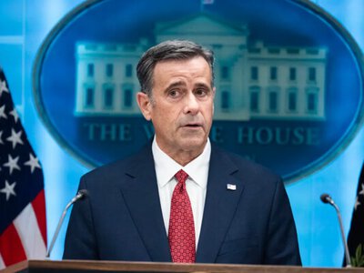 Глава ЦРУ предложил встречу Трампа, Зеленского и Путина для прекращения войны — Axios