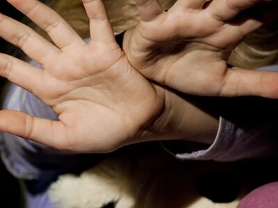 В Одесской области отец избил семерых детей: девятерых изъяли из семьи