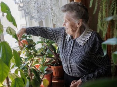 Как получить ежемесячную доплату к пенсии до 570 гривен в 2026 году