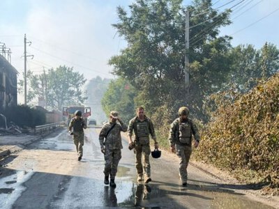 Отказались от эвакуации ради соседей: жители села Мила спасали свои дома после взрывов