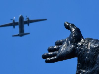 Журналисты установили личности разбившихся в авиакатастрофе в Крыму российских моряков