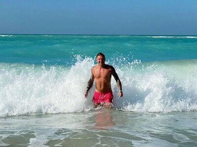 Андрей Воронин поделился редким личным фото и показал свой отдых