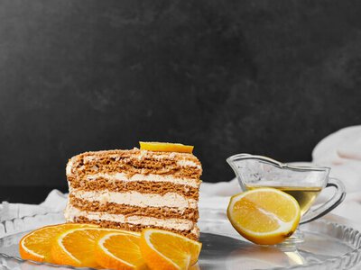 Вкуснейший веганский морковный торт: рецепт осеннего уюта