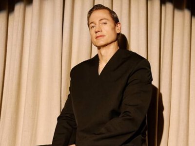 Известный миллионер и биохакер рассказал, почему никогда не спит в одной кровати с девушкой (Видео)