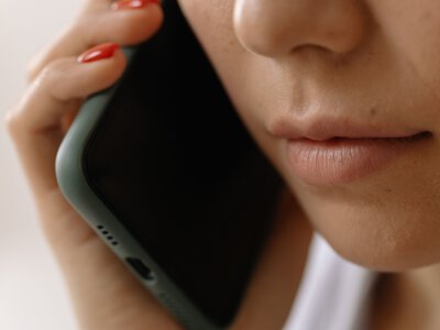 В Лисичанске оккупанты запретили жителям пользоваться мобильной связью