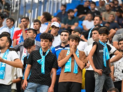 Azərbaycanda tanınmış baş məşqçinin istefasını bu cür tələb etdilər - VİDEO