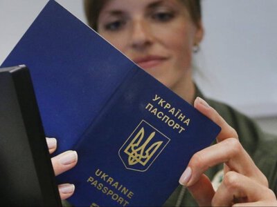 Украинка отказалась от отчества – как ее записали в паспорте (Видео)