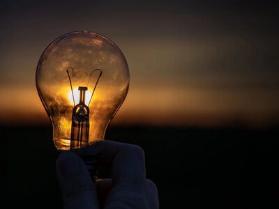 РФ усиливает удары по энергетике Днепропетровщины: 30 тысяч семей без света, есть раненые