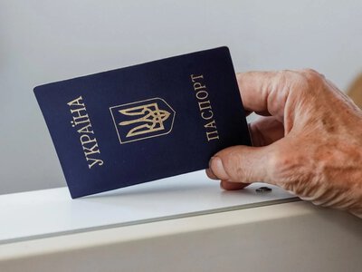 Паспорта-книжечки станут недействительными: владельцам дали месяц на обновление документа