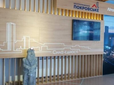Из Покровска в Днепр эвакуировали скульптуру Шубина, изготовленную из соли из Соледара
