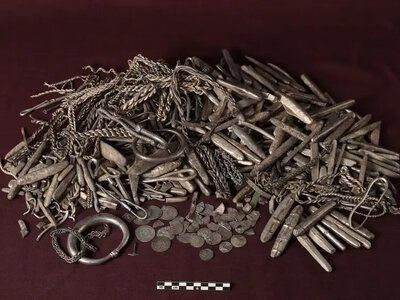 В Дании нашли крупнейший в истории страны клад серебра эпохи викингов