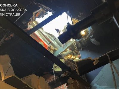 В Херсоне российский дрон попал в крышу супермаркета: ранен 11-летний мальчик