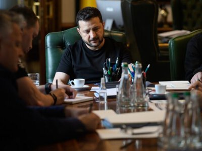 Зеленский обсудил со спецпредставителями Трампа Виткоффом и Кушнером их предстоящий визит в Украину