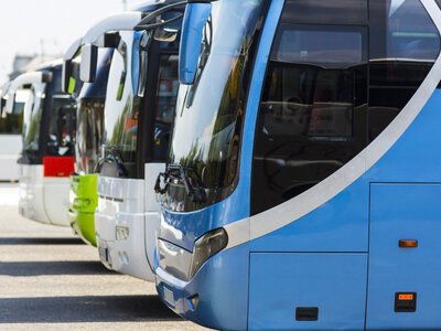 С поезда сразу на автобус: железнодорожные вокзалы пяти городов превращают в транспортные хабы