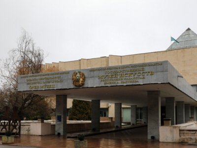  Более 80 работ одной из основоположниц казахского гобелена покажут в Алматы 