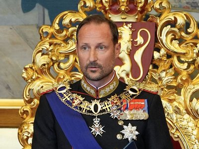 Новый король Норвегии Хокон VIII принес присягу на верность конституции