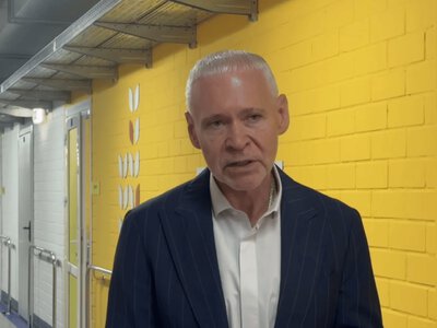 Терехов призвал повысить зарплаты учителям в прифронтовых городах