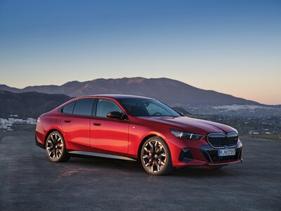 BMW продала два мільйони електромобілів: головним двигуном зростання стала Європа
