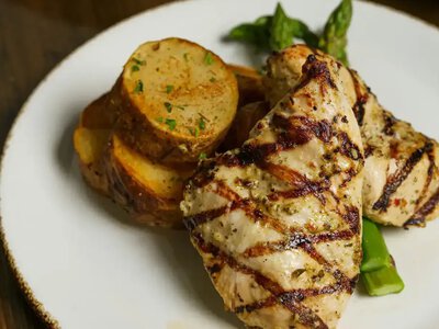 Как запечь сочную куриную грудку в духовке: пошаговый рецепт и секреты приготовления