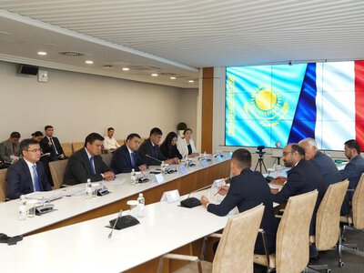 АКИМ ТУРКЕСТАНСКОЙ ОБЛАСТИ ВСТРЕТИЛСЯ С РУКОВОДИТЕЛЕМ ГРУППЫ КОМПАНИЙ «ORANO»
