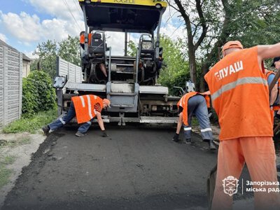 У Запоріжжі тривають ремонти доріг у п’яти районах