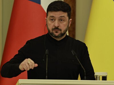Должна быть ответственность, – Зеленский отреагировал на столкновение между СБУ и ГУР в Киеве