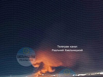Враг продолжает атаковать Украину: в пригороде Хмельницкого масштабный пожар, в Киеве работает ПВО