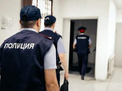 От потерянного ребенка до забытых денег: полиция помогла людям в четырех регионах Казахстана 
