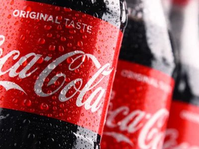 Россия ударила по заводу Coca-Cola под Киевом: Зеленский назвал это чётким сигналом США