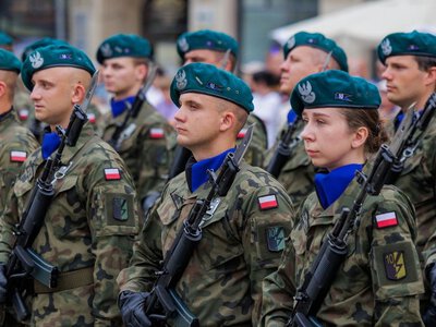 Полякам рассылают мобилизационные карточки: что это означает